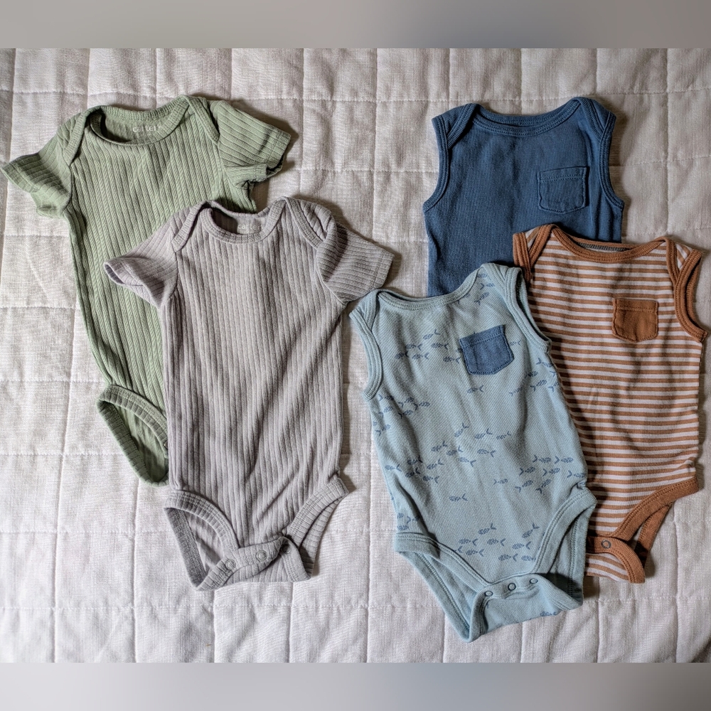 Set of 5 - Cloud Island/Carter's Green, Gray, Blue, and Orange Bodysuit Sets
